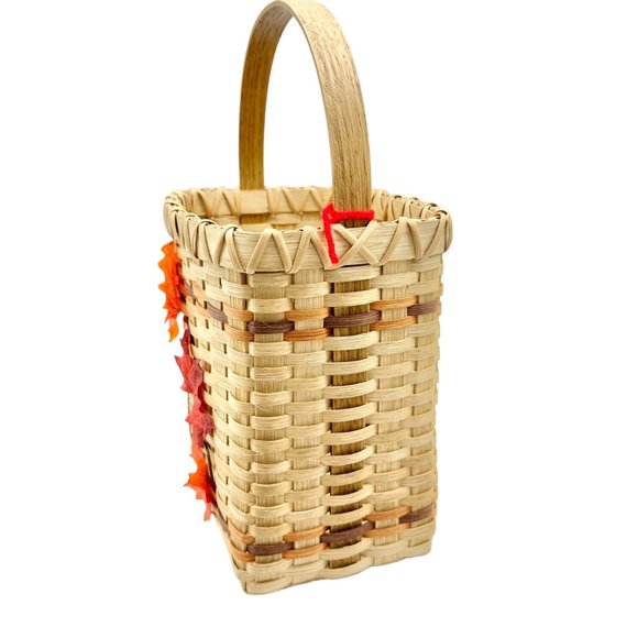 Handmade Basket Falling Leaves Square Shaped with Handle and Leaves Decoration - Picture 5 of 16